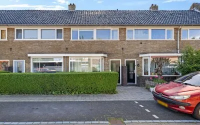 Tussenwoning te koop: van Cronenburchstraat 11, Molenpad Leeuwarden