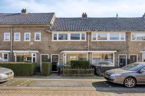 Tussenwoning te koop: van Cronenburchstraat 21, Molenpad Leeuwarden