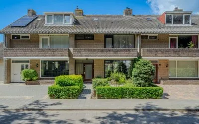 Tussenwoning te koop: Van de Hulstlaan 16, Zonderwijk Veldhoven