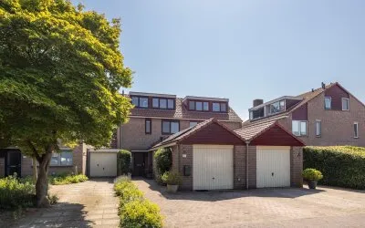 Tussenwoning te koop: Van de Lagemaathof 37, Wildenburg Leusden