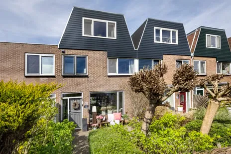 Tussenwoning te koop: Van den Berghlaan 111, Hoofddorp Centrum Oost Hoofddorp