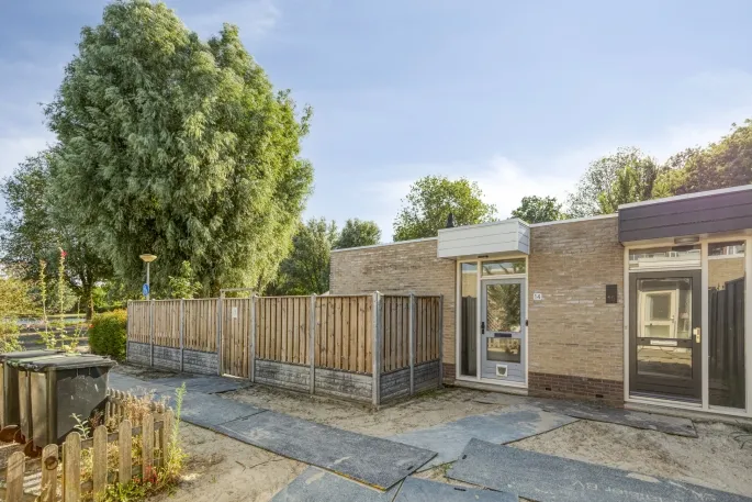 Twee-onder-één-kap te koop: van den Boschlaan 14, Marinebuurt Hellevoetsluis