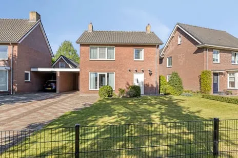 Twee-onder-één-kap te koop: van den Tillaartstraat 3, Van den Tillaartstraat e.o. Bergeijk