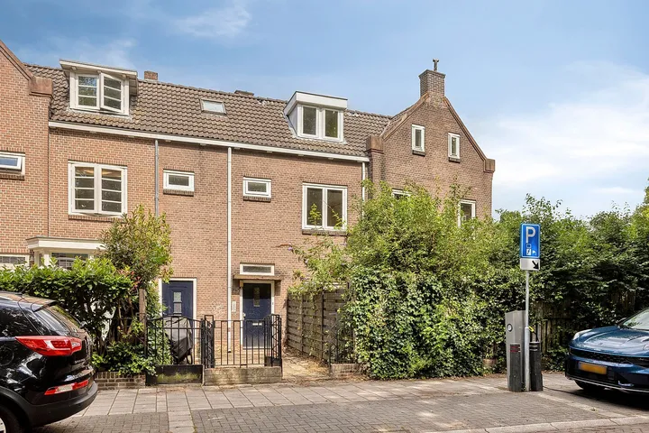 Apartment for sale: van der Does de Willeboissingel 25, Het Zand 'S-Hertogenbosch