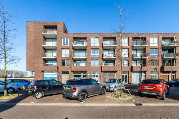 Appartement te huur: Van der Duijn van Maasdamweg 144, Zestienhoven Rotterdam