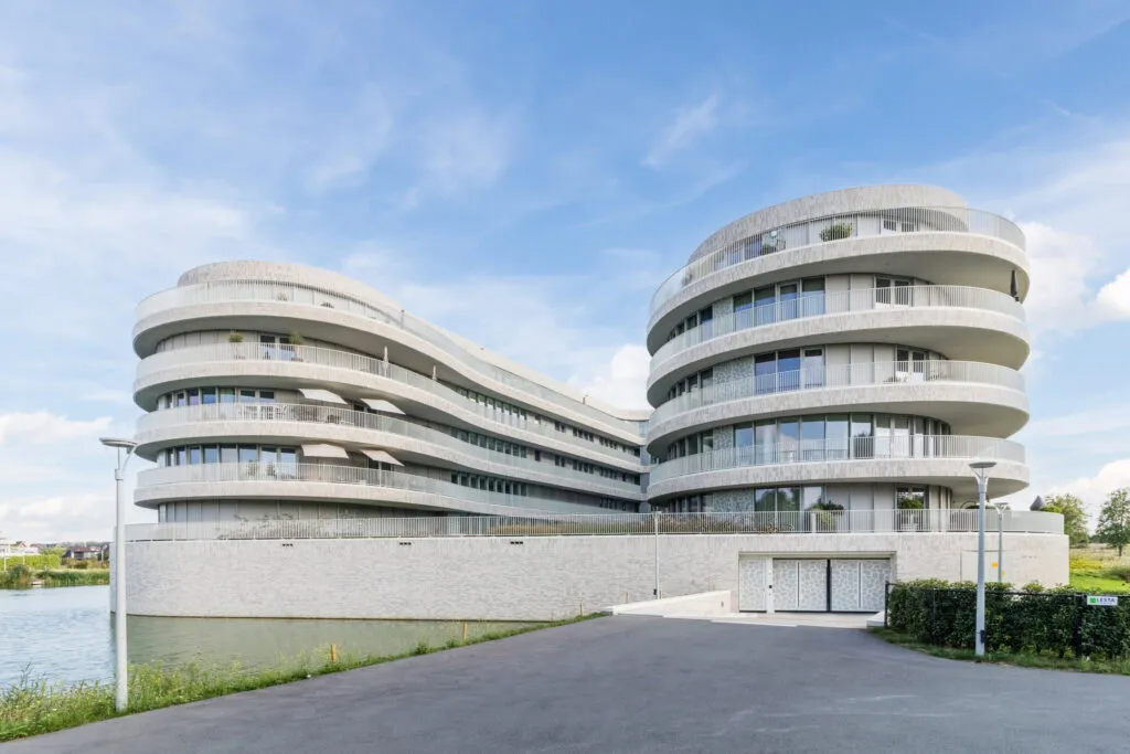 Appartement te koop: Van der Duijn van Maasdamweg 668, Rotterdam