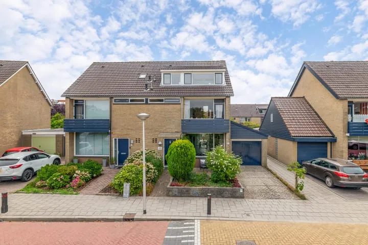 Hoekwoning te koop: Van der Duijnlaan 15, Zevenhuizen-West 1 Zevenhuizen (Zh)