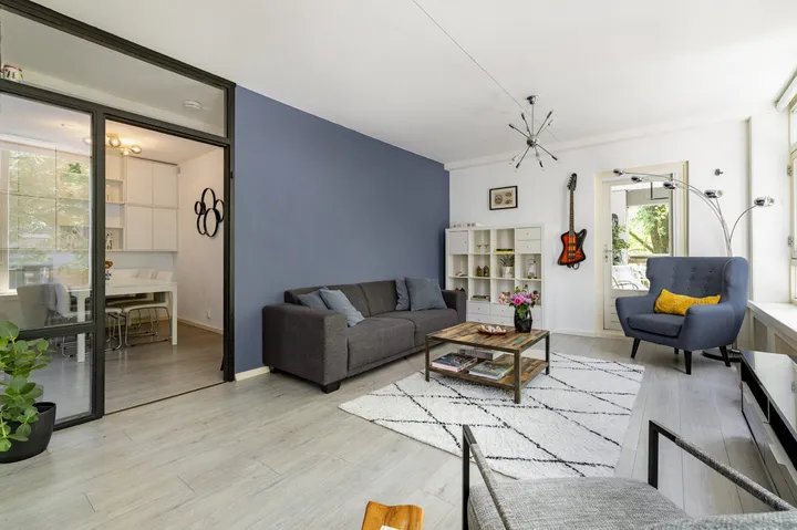 Apartment for sale: Van der Duijnstraat 75, Staatsliedenbuurt-Noordoost Amsterdam