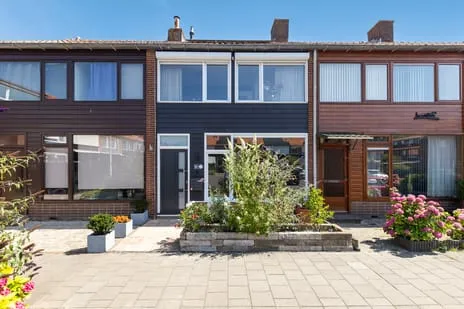 Tussenwoning te koop: van der Fuyckstraat 26, Rugge Brielle
