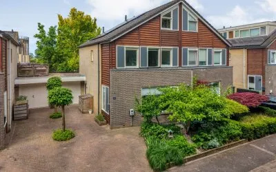 Tussenwoning te koop: Van der Graaffmarke 8, Oldenelerbroek Zwolle