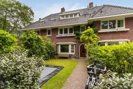 Terraced house for rent: van der Helstlaan 18, Rembrandtpark Naarden