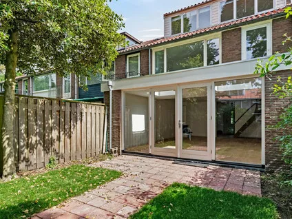 Tussenwoning te koop: van der Helstpark 75, Muiderberg Muiderberg
