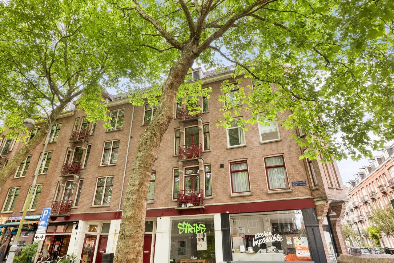 Appartement te koop: van Der Helstplein 4-3, Amsterdam
