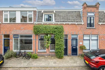 Tussenwoning te koop: Van der Helststraat 30, Schildersbuurt Utrecht