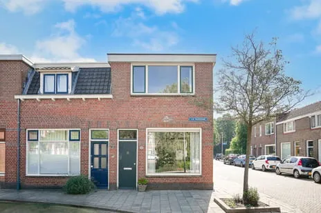 Corner house for sale: Van der Helststraat 48, Schildersbuurt Utrecht
