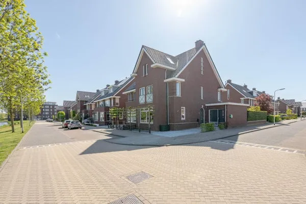 Tussenwoning te koop: Van der Hoekleede 2991WZ, Ter Leede Barendrecht