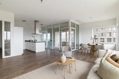 Appartement te koop: Van der Hoevenplein 108, Kop van Zuid Rotterdam