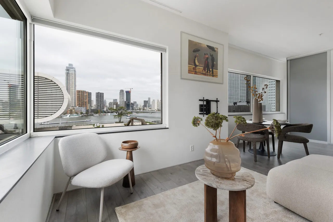 Appartement te koop: Van der Hoevenplein 36, Rotterdam