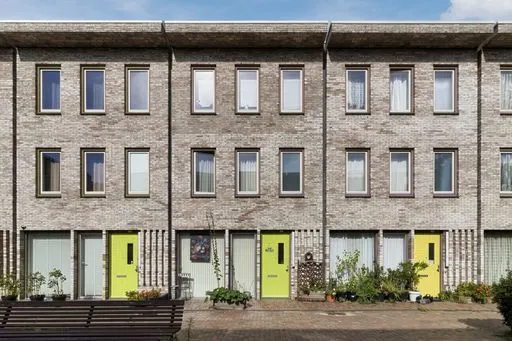 Tussenwoning te koop: Van der Hoogenhof 9, 'S-Gravenhage