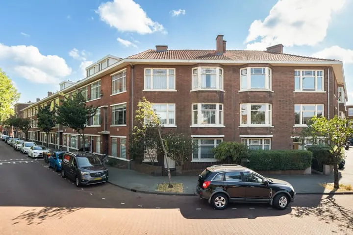 Appartement te koop: Van der Hoopstraat 25, Laakkwartier-West 'S-Gravenhage