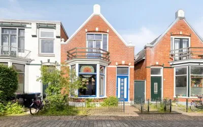 Terraced house for sale: van der Kooijstraat 12, Molenpad Leeuwarden