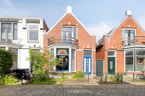 Tussenwoning te koop: van der Kooijstraat 12, Molenpad Leeuwarden