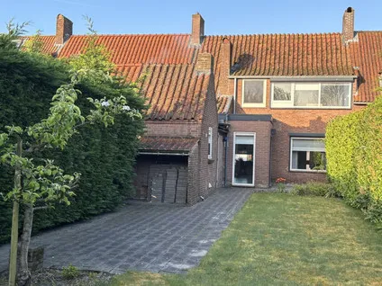 Tussenwoning te koop: Van Der Slikkestraat 5, Schoondijke Schoondijke