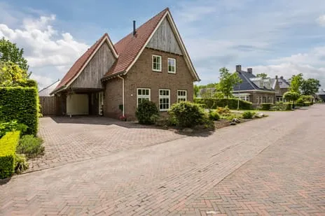 Detached house for sale: Van der Waalslaan 7, Robbenhaarsweg Noord Almelo
