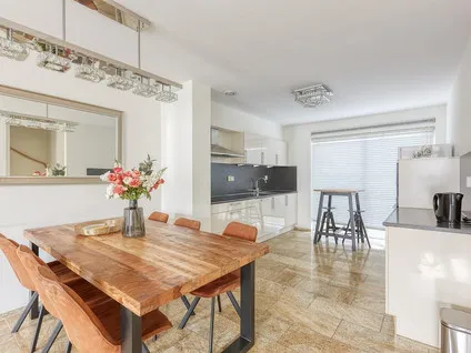 Tussenwoning te huur: Van der Woudendijk 35, Waterbuurt 'S-Gravenhage