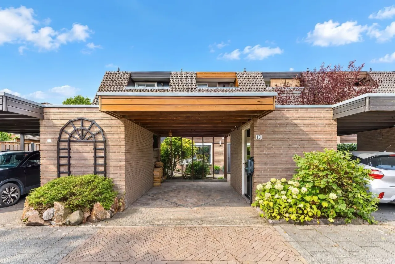 Tussenwoning te koop: Van der Zaenlaan 13, Hilversum
