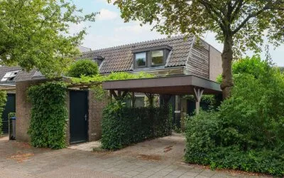 Hoekwoning te koop: Van der Zaenlaan 15, Zeeheldenkwartier Hilversum