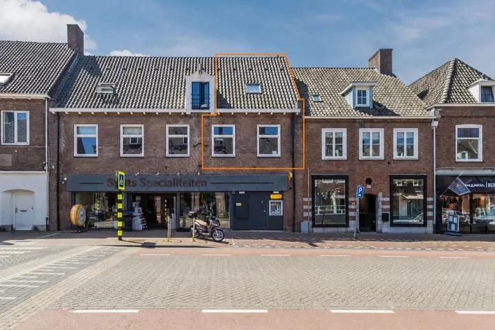 Apartment for sale: Van Deventerstraat 10C, Rhenen Binnenstad Rhenen