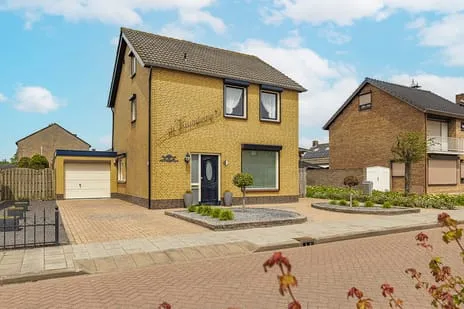 Vrijstaande woning te koop: Van Diepenbeekstraat 19, Kruisland Kruisland