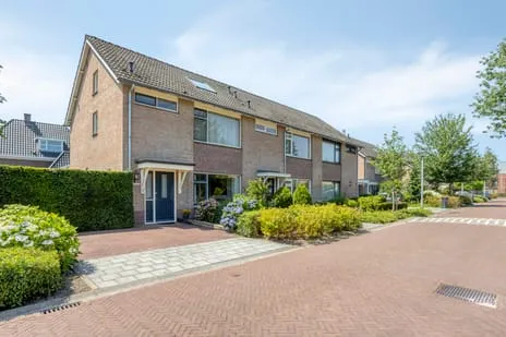 Hoekwoning te koop: van Duijnhovenstraat 1, Stiphout-Dorp Helmond
