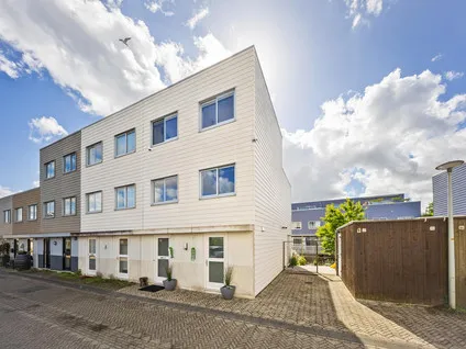 Hoekwoning te koop: Van Duijnwater 12, Waterbuurt 'S-Gravenhage