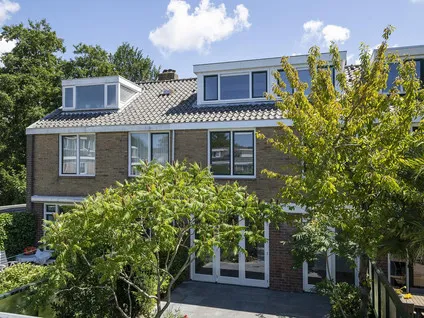 Terraced house for sale: Van Duivenvoordelaan 73, Zijlwatering en haven Wassenaar