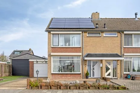 Corner house for sale: Van Duivenvoordestraat 25, Grienden Lage Zwaluwe