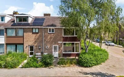 Hoekwoning te koop: Van Eedenlaan 45, Zijdelwaard Uithoorn