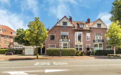 Hoekwoning te koop: Van Eedenstraat 1, Koninginnebuurt Haarlem