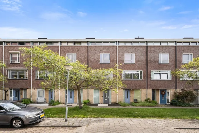Tussenwoning te koop: Van Ewijckstraat 14, Van Ewijckstraat en omgeving Dordrecht