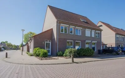 Hoekwoning te koop: Van Frezinstraat 1, De Risselt Horst