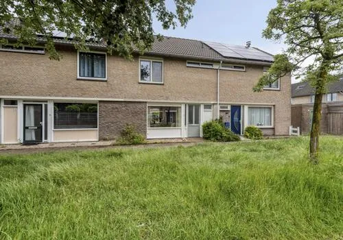 Tussenwoning te koop: Van Genkstraat 57, Baai 1 Etten-Leur
