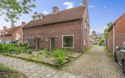 Twee-onder-één-kap te koop: van Glymesstraat 31, Standdaarbuiten Standdaarbuiten