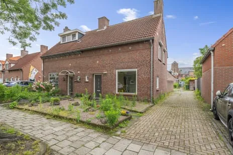 Twee-onder-één-kap te koop: van Glymesstraat 31, Standdaarbuiten Standdaarbuiten