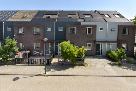 Tussenwoning te koop: Van Goghhof 18, Kersenboogerd-Zuid - Buurt 33 06 Hoorn