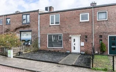 Tussenwoning te koop: van Goyenstraat 13, De Struiken Brunssum
