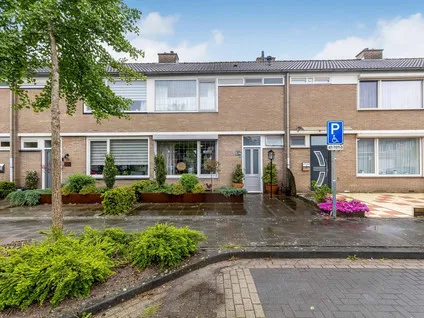 Tussenwoning te koop: van Graftstraat 67, Straakven Helmond