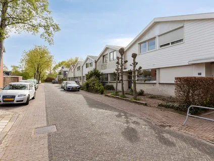 Tussenwoning te koop: Van Hallstraat 24, Goes-Noordwest Goes