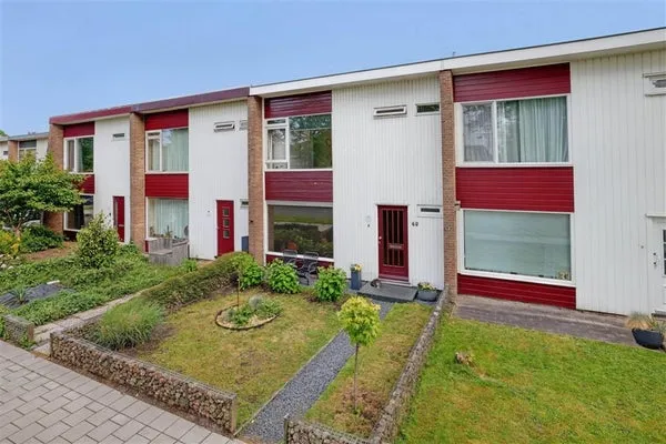 Tussenwoning te koop: van Heemskerckstraat 48, Noorderpark Hoogezand