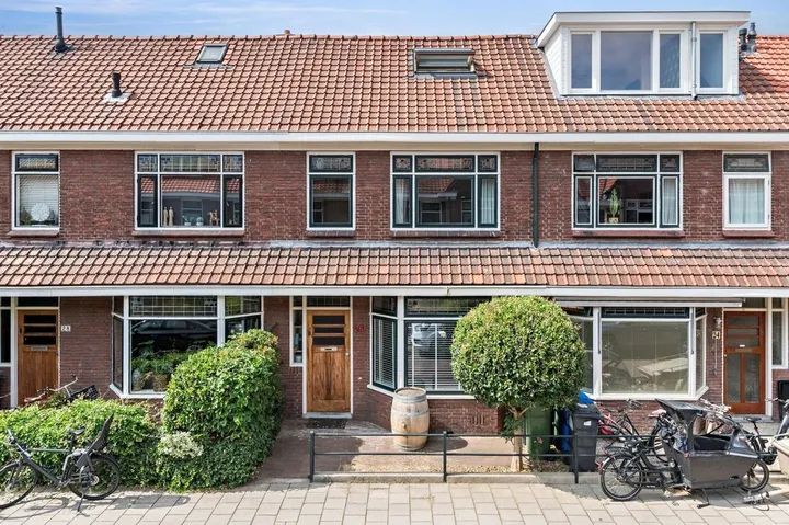 Tussenwoning te koop: Van Heemstrastraat 26, Ministersbuurt-Oost Delft